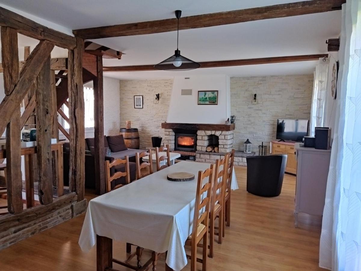 Les Fortelles Chatillon-sur-Broue Buitenkant foto